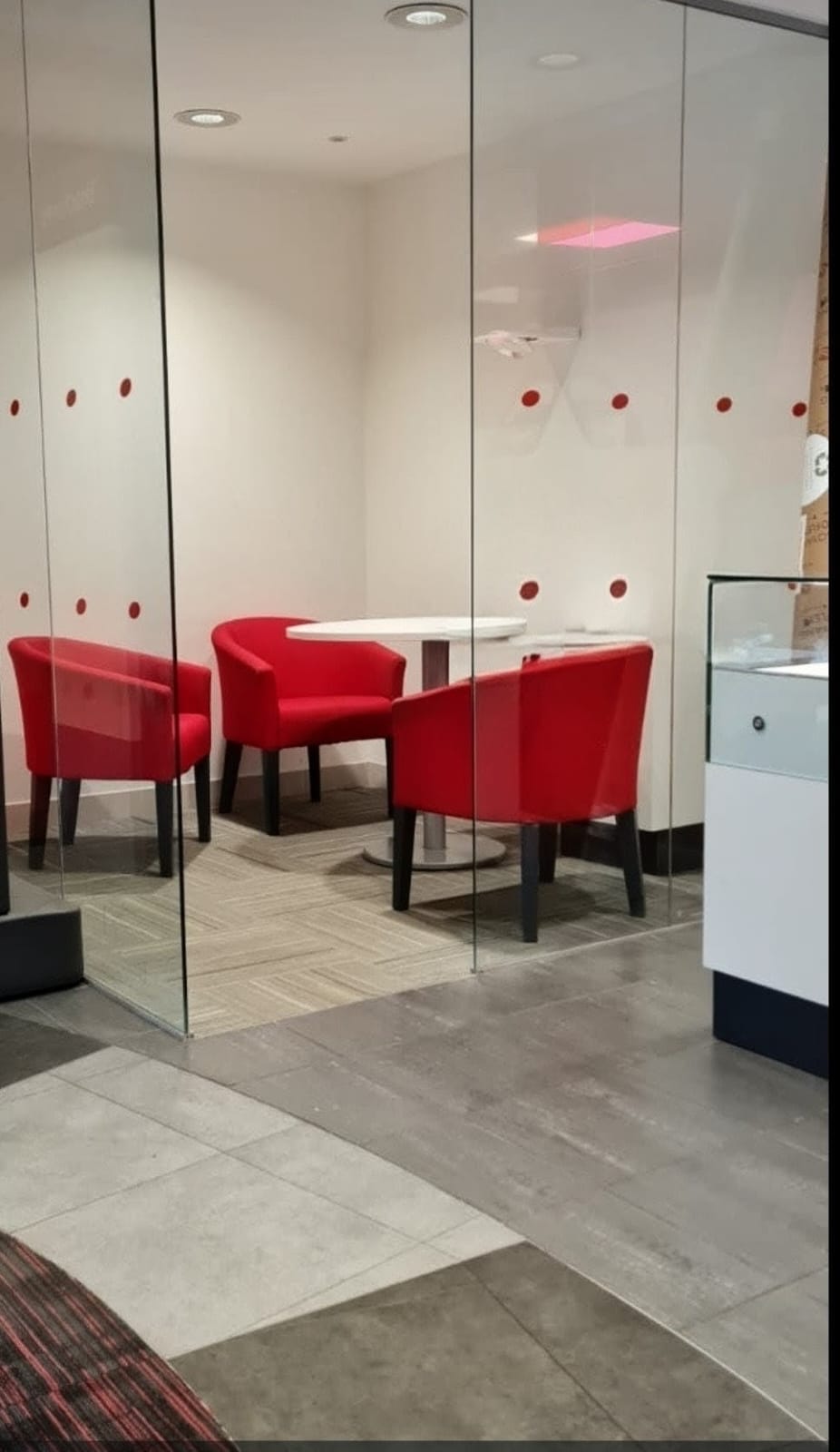 Office meeting area before refurbishment